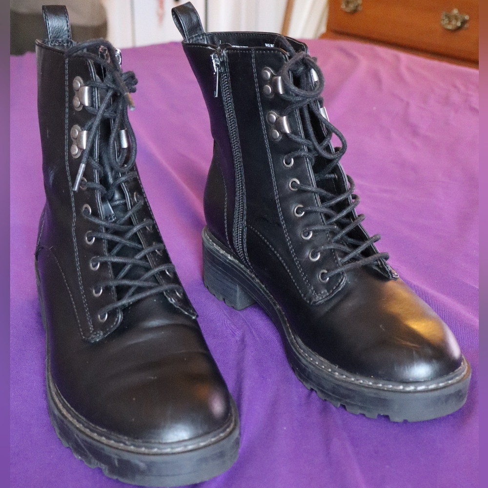 Universal Thread Marta Black Combat Boots - Size 7, Chunky Heel, Lace-Up & Zip